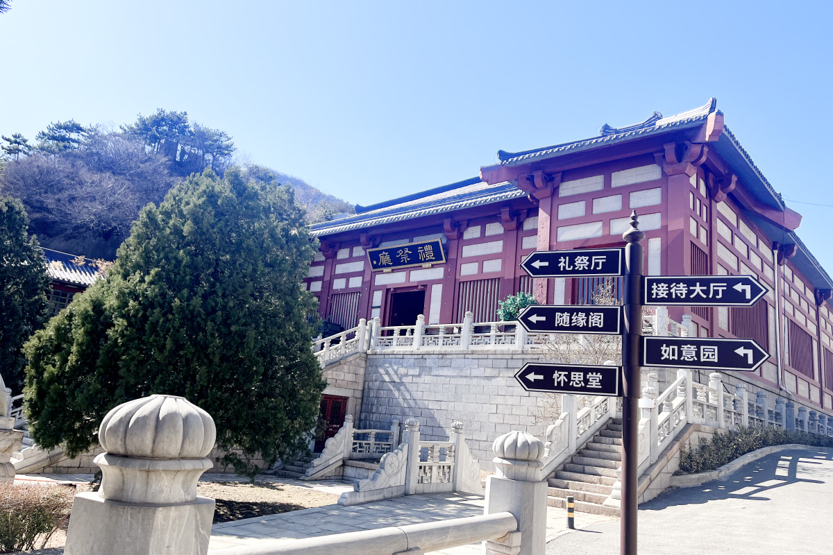 华人怀思堂公墓双人墓地价格如何与其他公墓比较